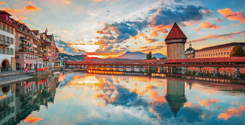 Solo black travel in switzerland - Lucerne