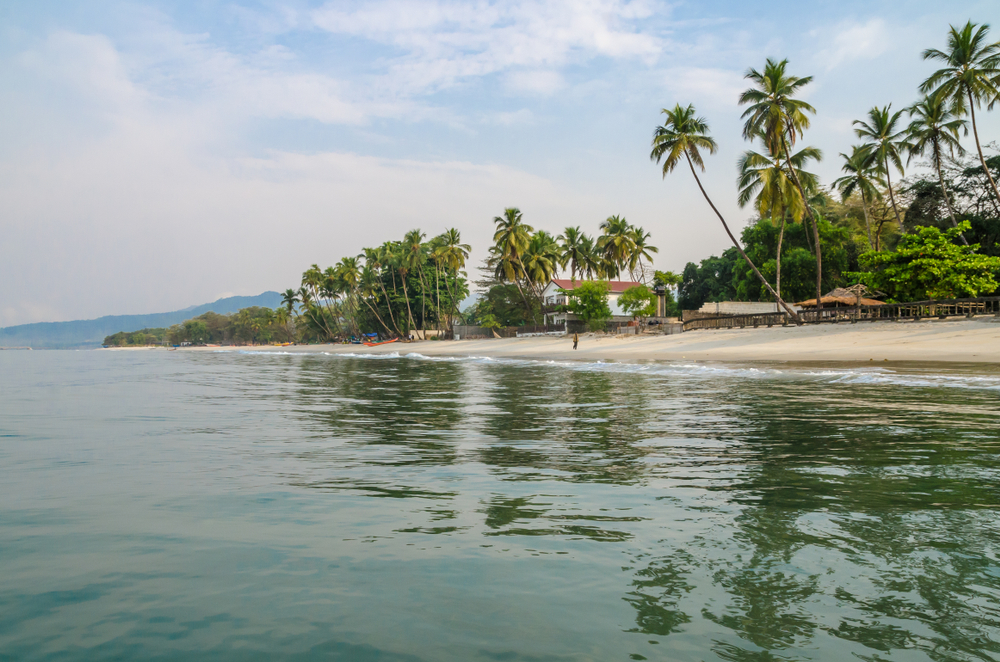 Black Travel to Tokeh Beach, Sierra Leone