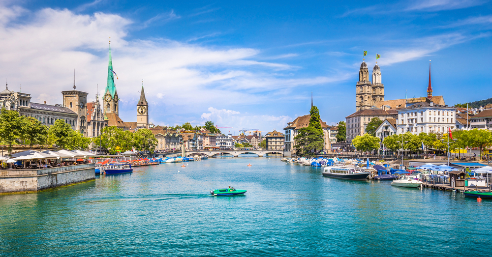 Solo black travel in switzerland - Zurich