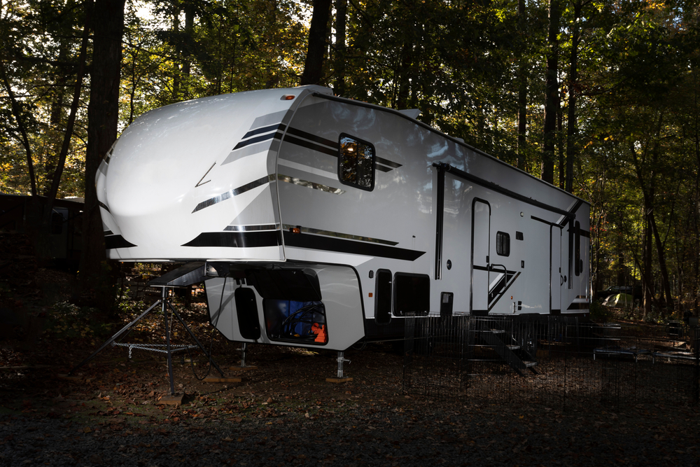 Choosing the Right RV for Seniors - Fifth wheel camping Trailer
